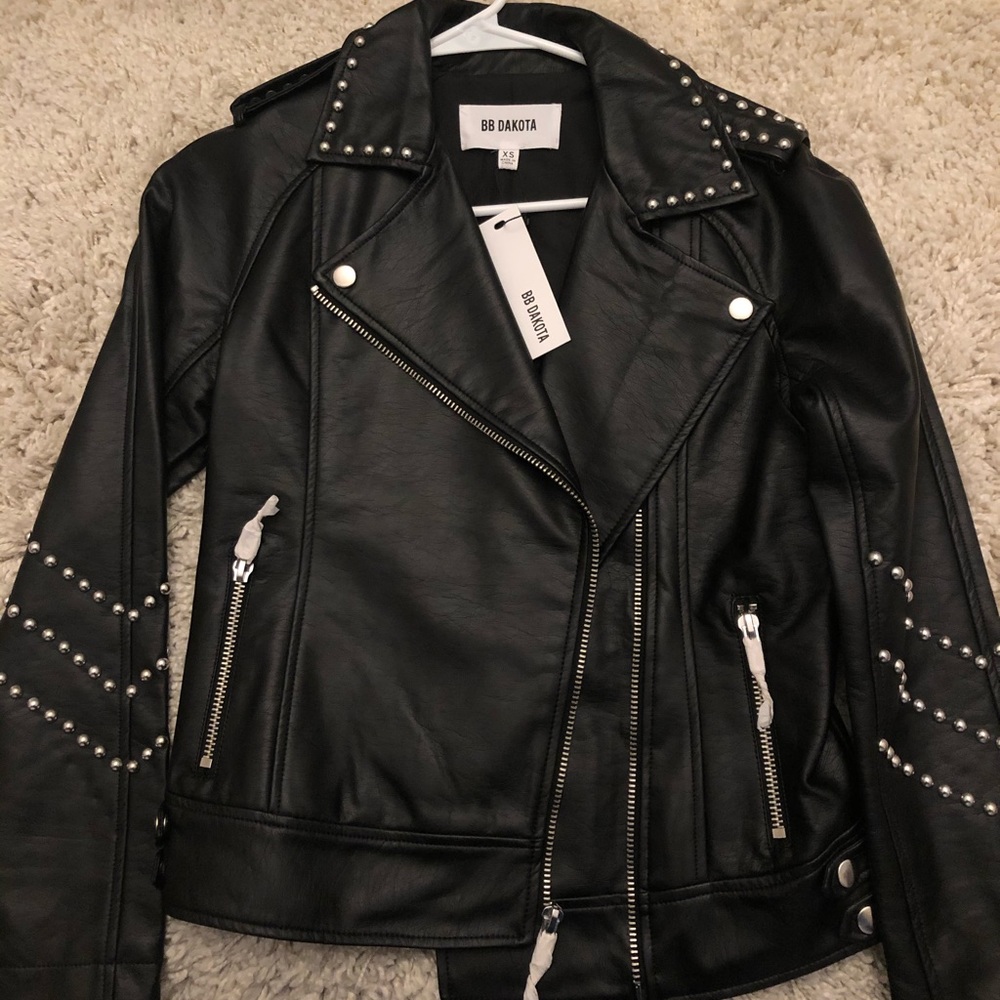NWT BB DAKOTA FAUX LEATHER JACKET XS!!